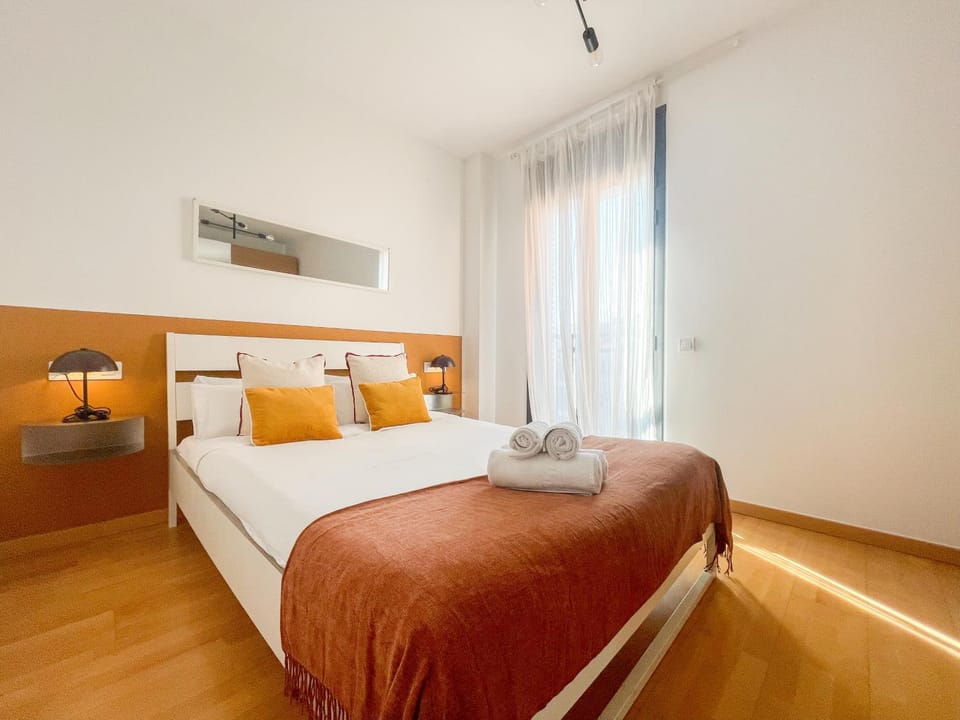 Bed, Photo of the whole room, Bedroom