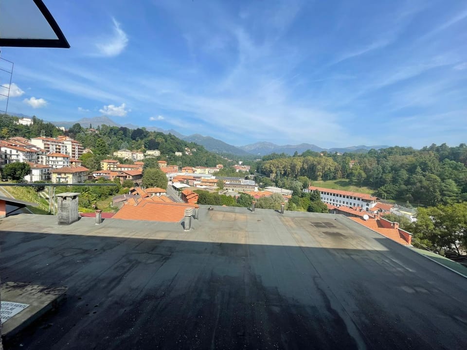 City view, Mountain view