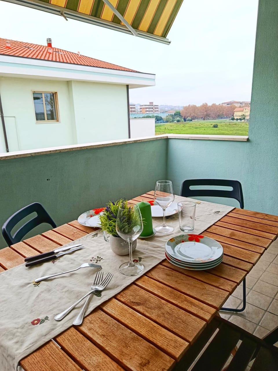 Natural landscape, View (from property/room), Balcony/Terrace, Dining area