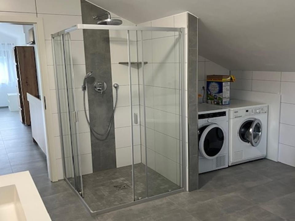 Shower, Bathroom, washing machine, dryer