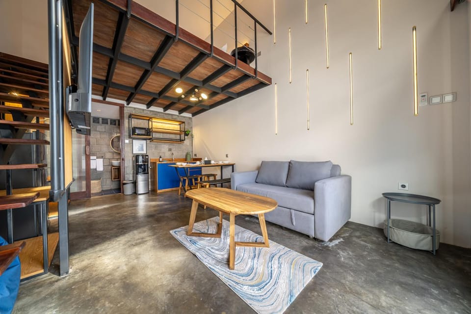 Kitchen or kitchenette, Living room, Seating area, Dining area