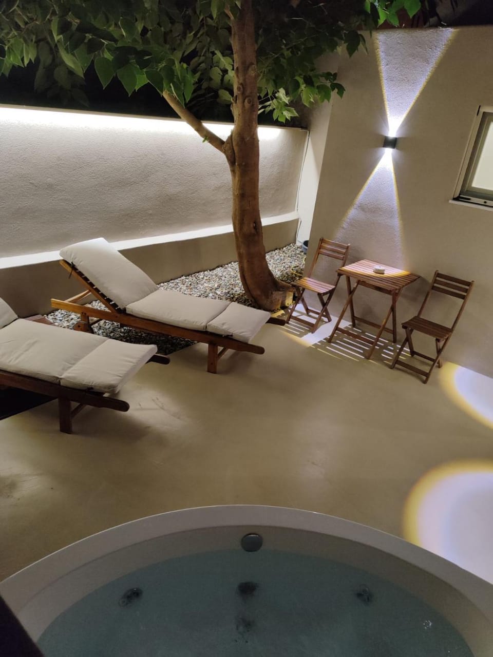 Hot Tub, Balcony/Terrace, sunbed