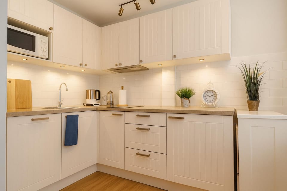 Old Town, Next to Town Hall Square, Quiet, Infrared sauna Apartment in Tallinn