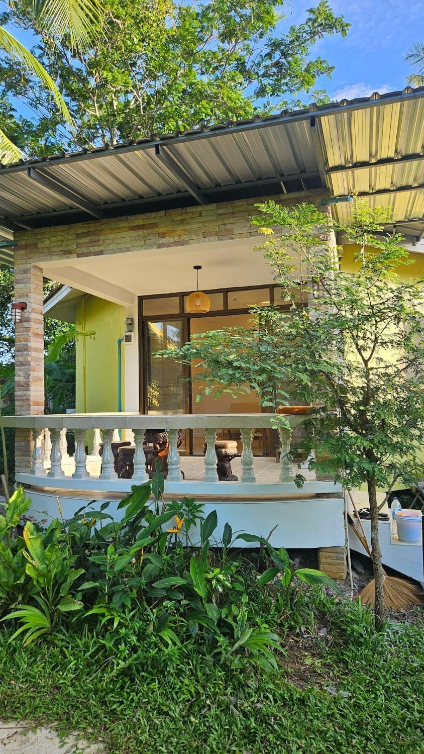 Property building, Balcony/Terrace, Garden view