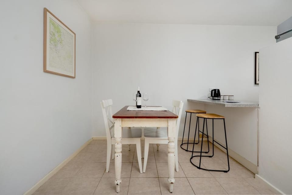 GLYDE17 - Glyde Street Retreat Apartment in Perth