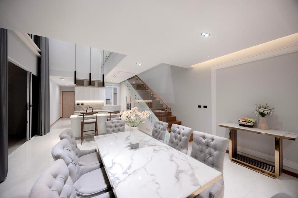 Kitchen or kitchenette, Photo of the whole room, Dining area