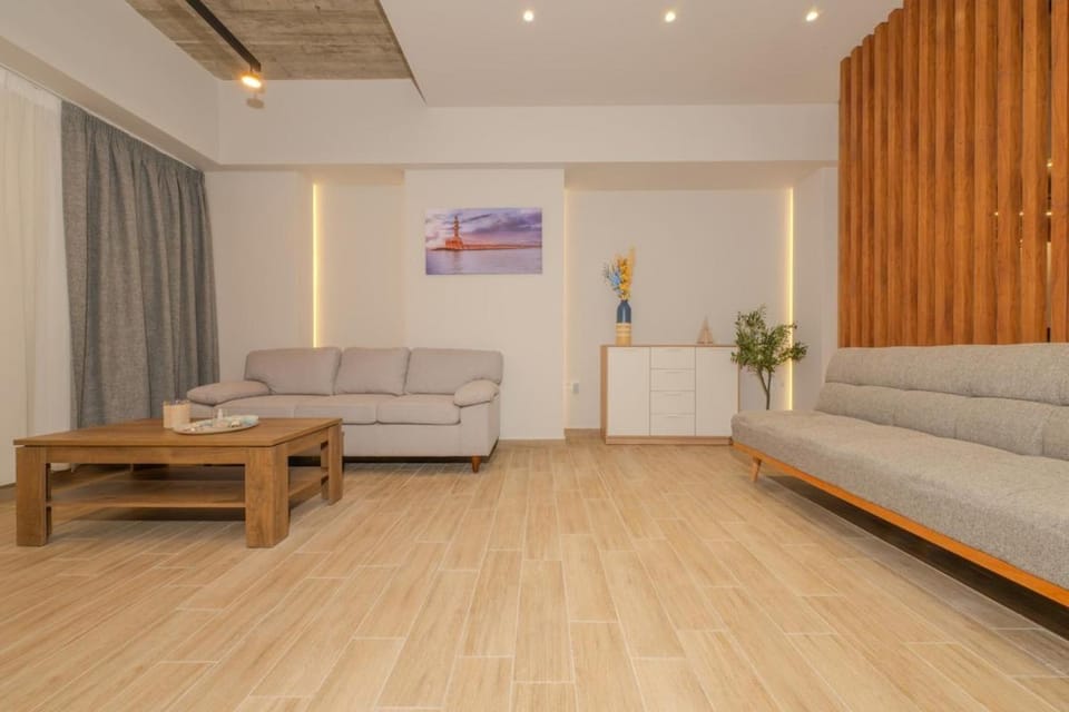 Port of Crete Apartment near Ferry Terminal Piraeus Apartment in Pireas