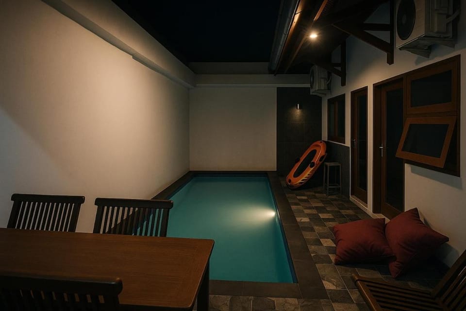 Living room, Pool view
