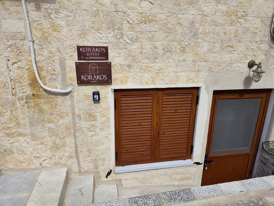 Limeni koilakos Suite Apartment in Messenia
