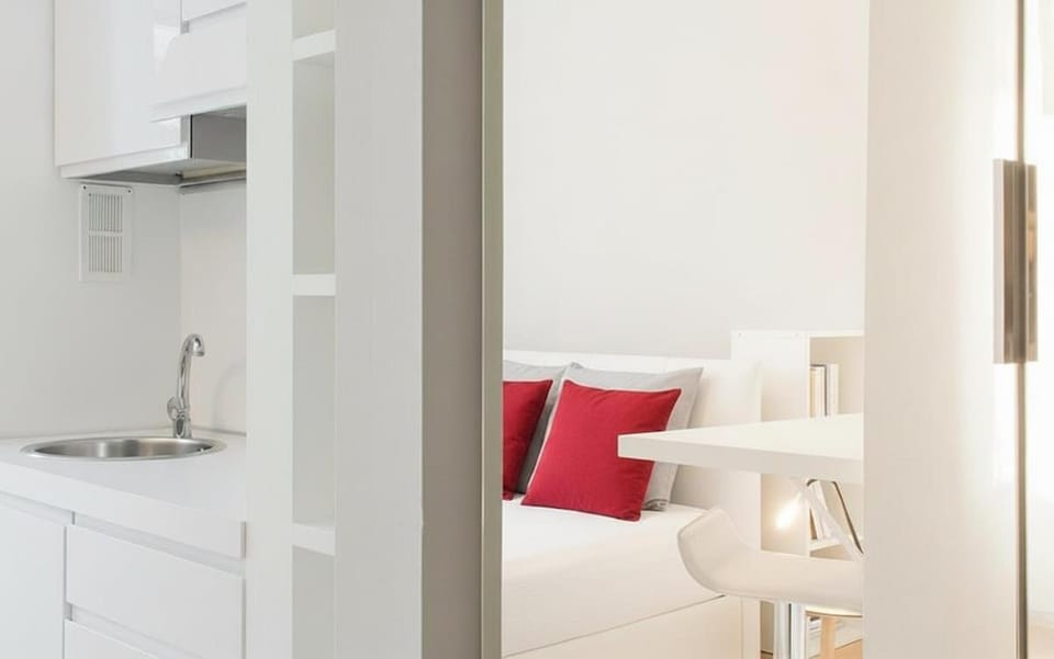 Bed, Kitchen or kitchenette, Photo of the whole room