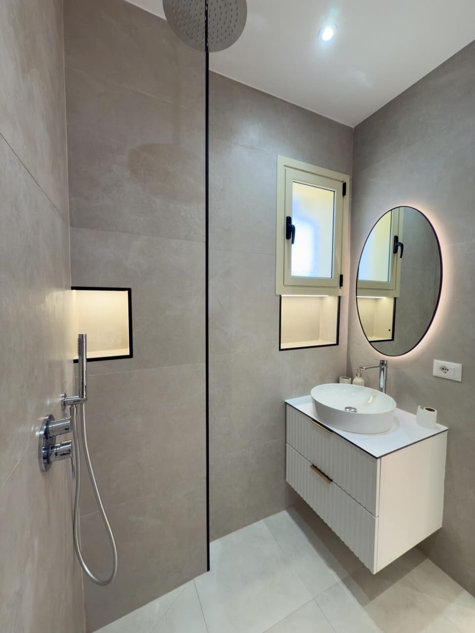 Shower, Bathroom
