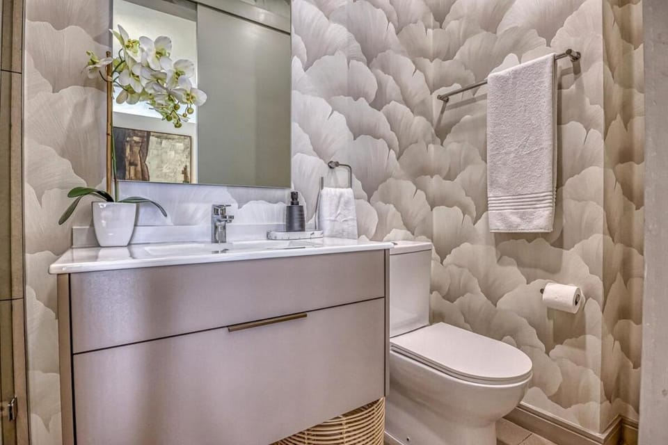 One Rosebank Luxe Retreat Apartment in Johannesburg