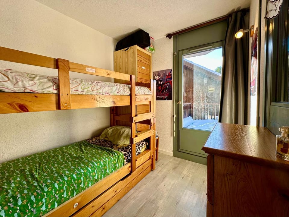 bunk bed