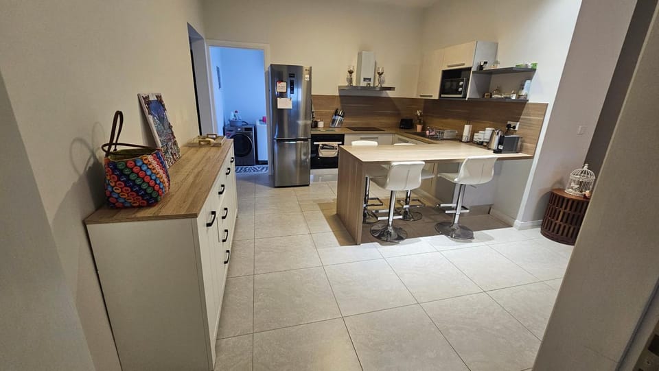 microwave, oven, stove, kitchen