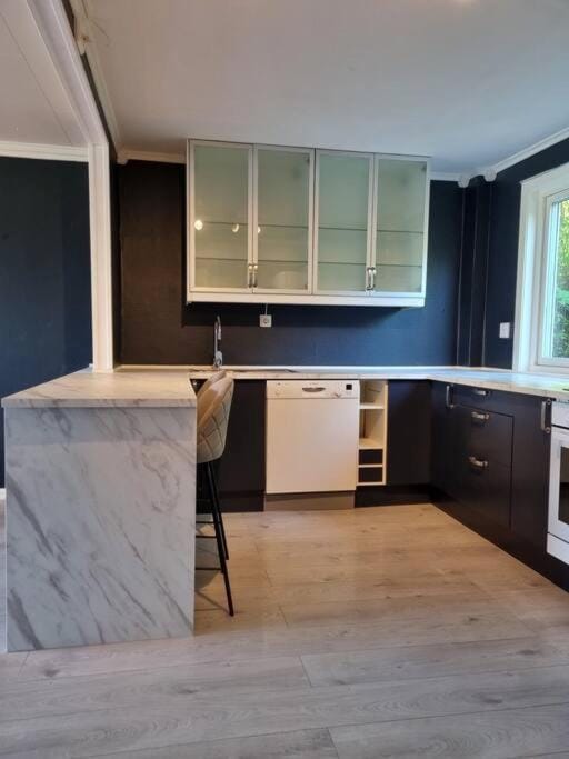 Kitchen or kitchenette, pet friendly, stove
