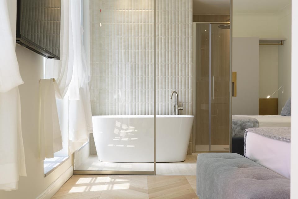 Bathroom, Bath
