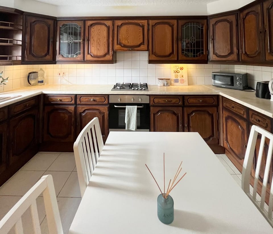 3 BR House - Near Tower Bridge - 5 min to Station wt AC House in London Borough of Southwark