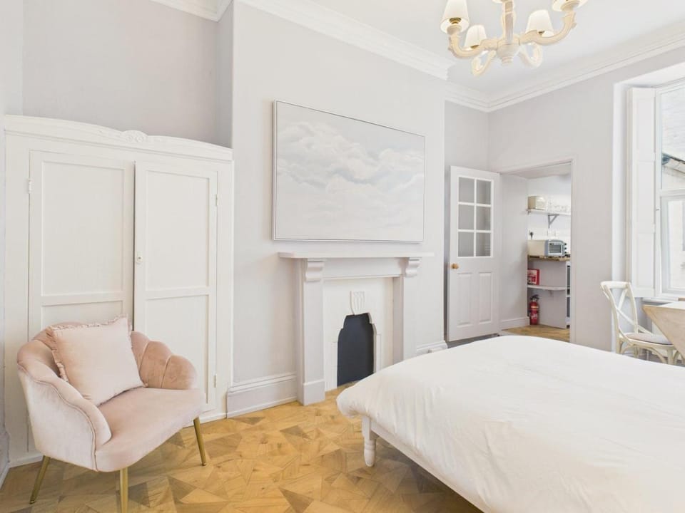 Photo of the whole room, Seating area, Bedroom, wardrobe