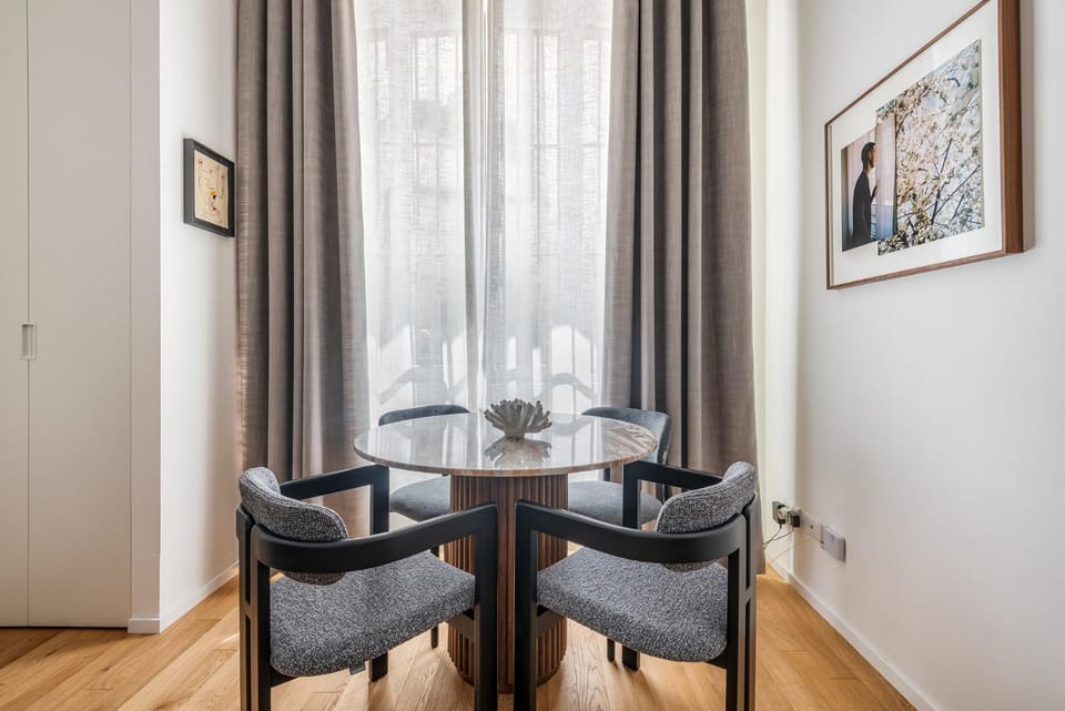 Living room, Seating area, Dining area