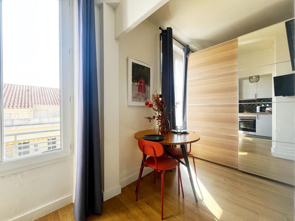 Suite Nayrobi - Appartement 2 personnes - Check in h24 & wifi Apartment in Villeurbanne