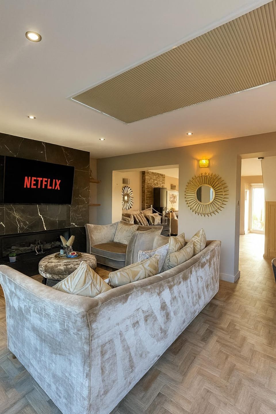 TV and multimedia, Living room, Seating area