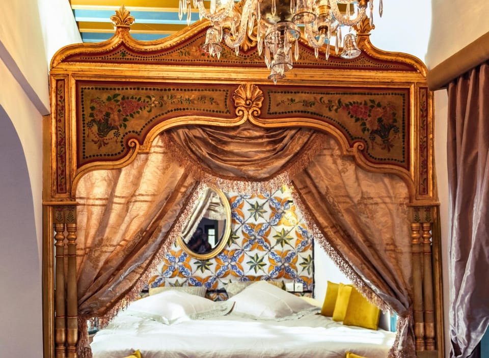 Bed, Photo of the whole room