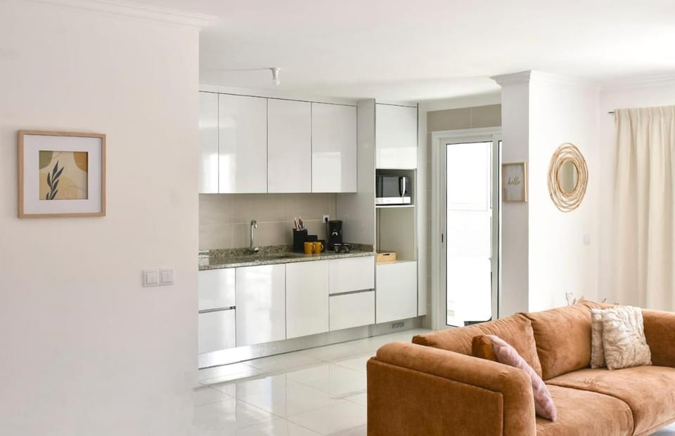 Gorgeous 3-bdr apt - 1-min laginha beach - LCGR Apartment in Cape Verde
