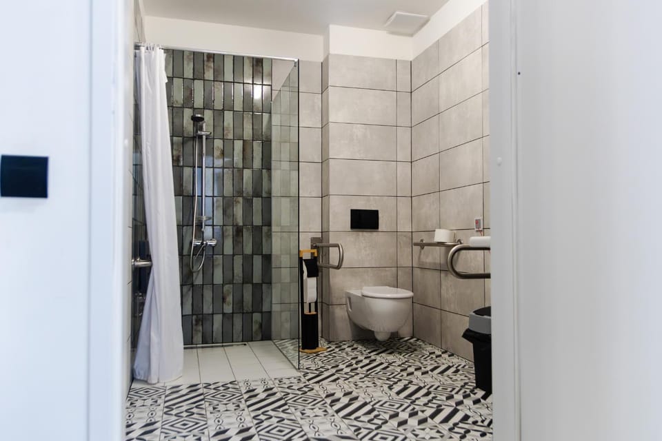 Shower, Toilet, Bathroom, Facility for disabled guests
