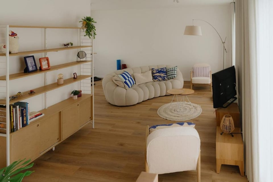 Boutique Guesthouse - Private Top floor - 3 rooms - host on site available Apartment in Ghent