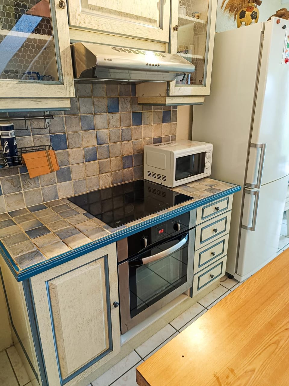 Kitchen or kitchenette, pet friendly, stove