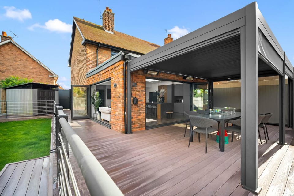 Property building, View (from property/room), Dining area