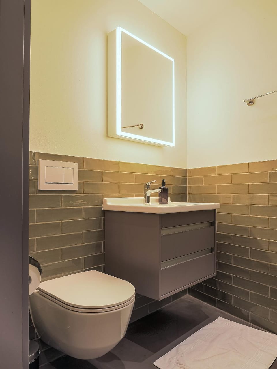 Toilet, Bathroom