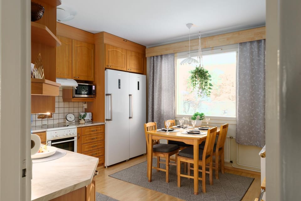 Kitchen or kitchenette, Dining area, dishwasher, oven, stove, toaster