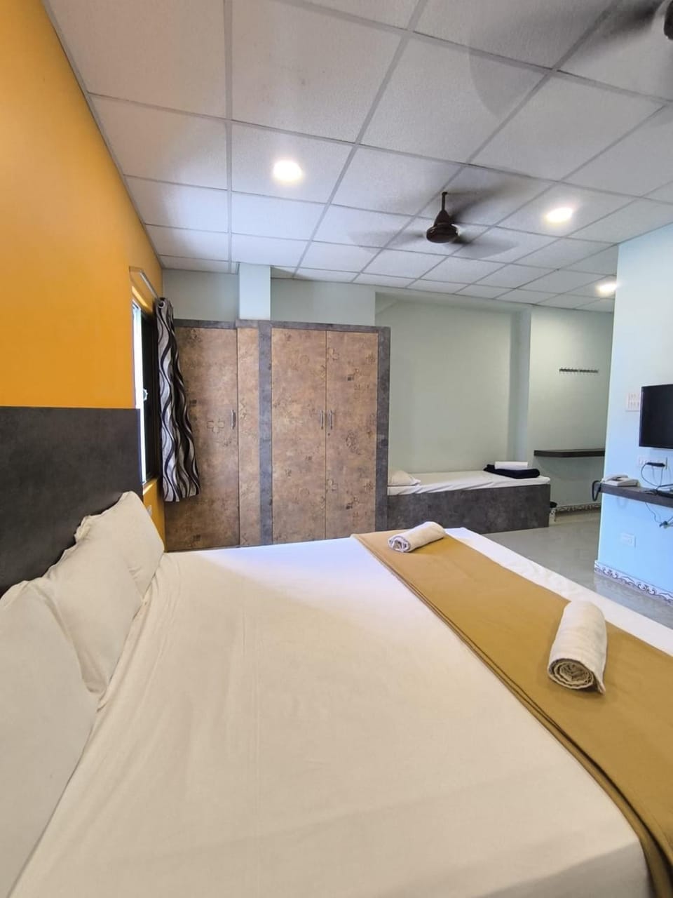 Bed, TV and multimedia, Photo of the whole room, Bedroom, air conditioner