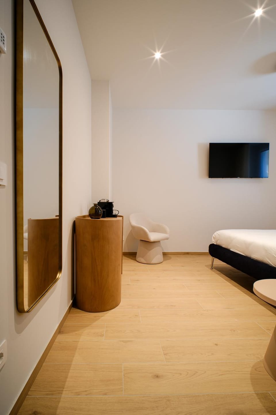 Garden Double Suite - 3 min walk to Bernina Express Bed and Breakfast in Province of Brescia