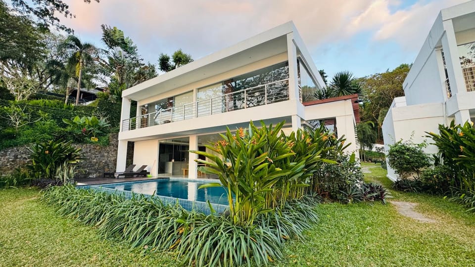 Property building, Garden, Garden, Garden view, Swimming pool