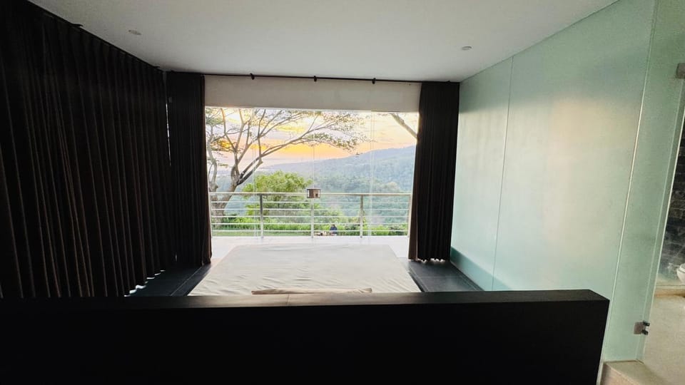 Bed, Natural landscape, Photo of the whole room, Bedroom, Mountain view