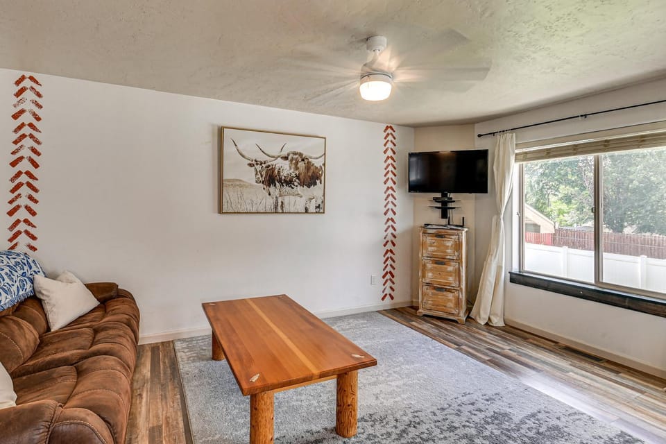 Walk to Downtown Family-Friendly Cody Home! House in Cody