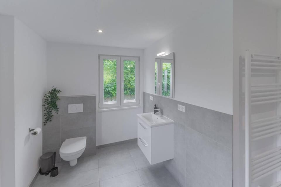 Toilet, Bathroom
