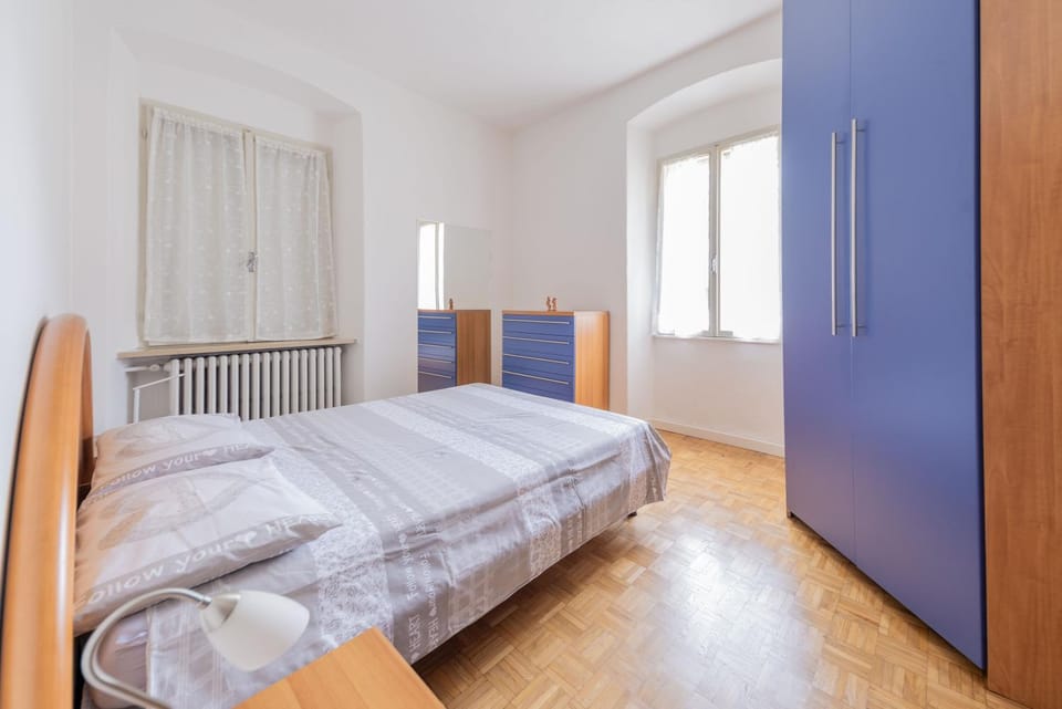 Bed, Photo of the whole room, Bedroom, wardrobe