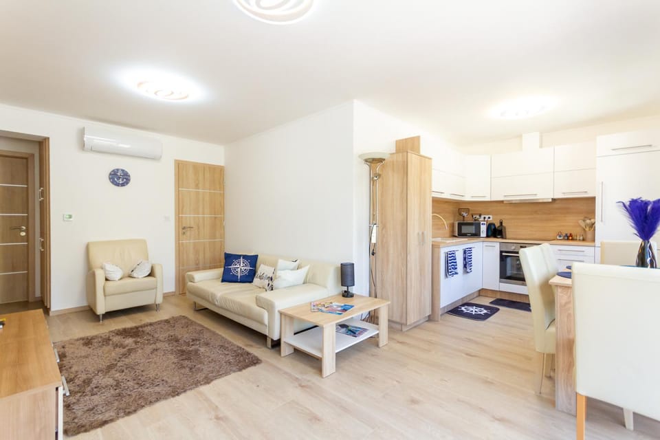 Kitchen or kitchenette, Living room, Dining area, stove