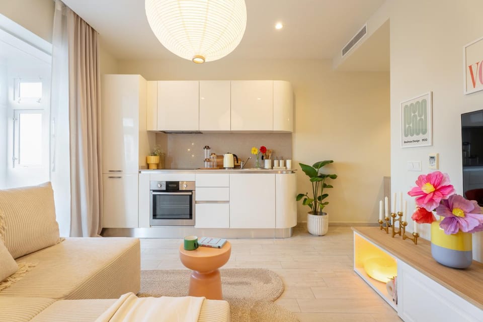 Charming, modern apartment with terrace LDEM1-4 Apartment in Sliema
