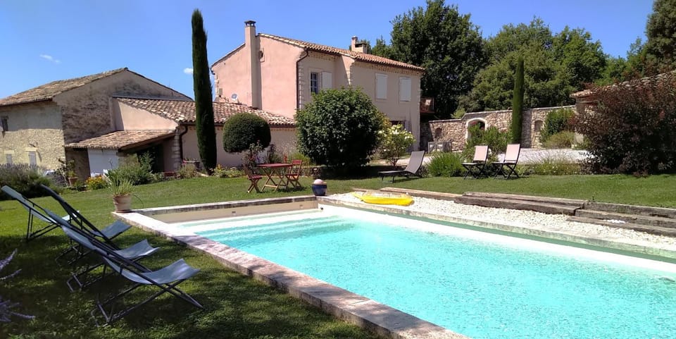 Property building, Swimming pool, sunbed