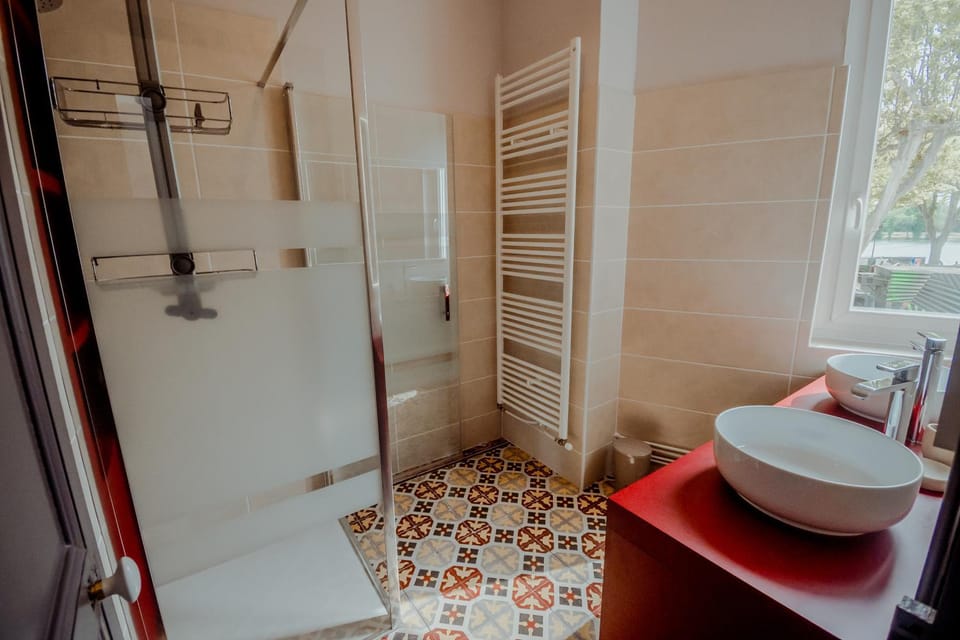 Maison clim 3 ch Bord du Tarn Cours extérieure House in Occitanie