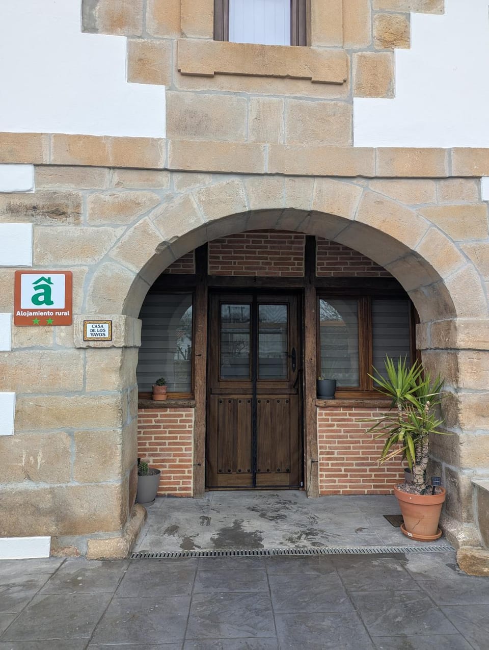 Facade/entrance
