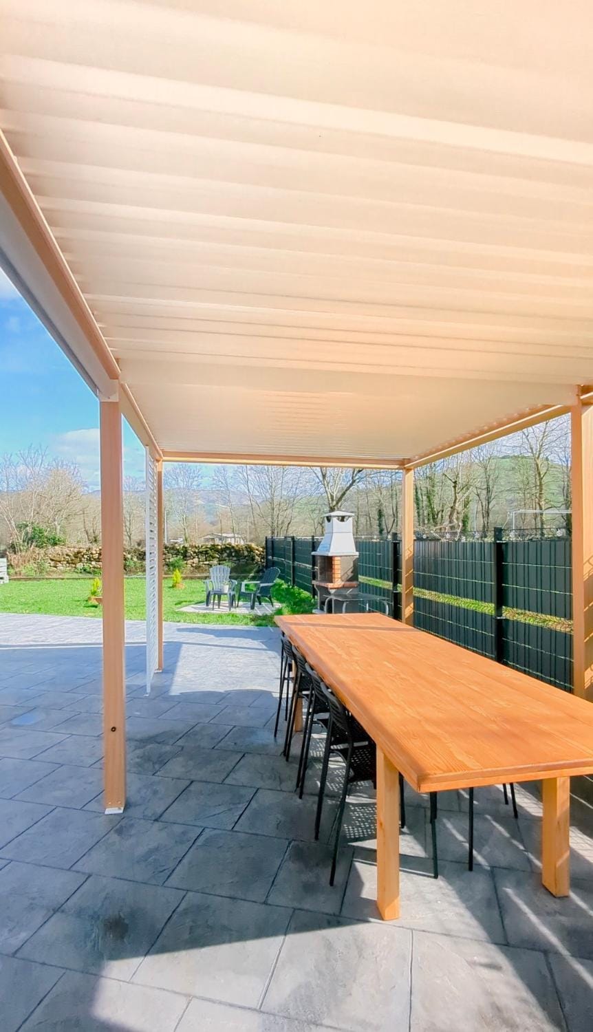 Patio, Off site, Day, BBQ facilities, Garden, Balcony/Terrace, Dining area