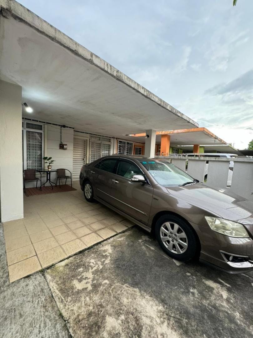 Sumayyah Tulip Quayside Shah Alam - Cozy 4BR Family Stay House in Subang Jaya