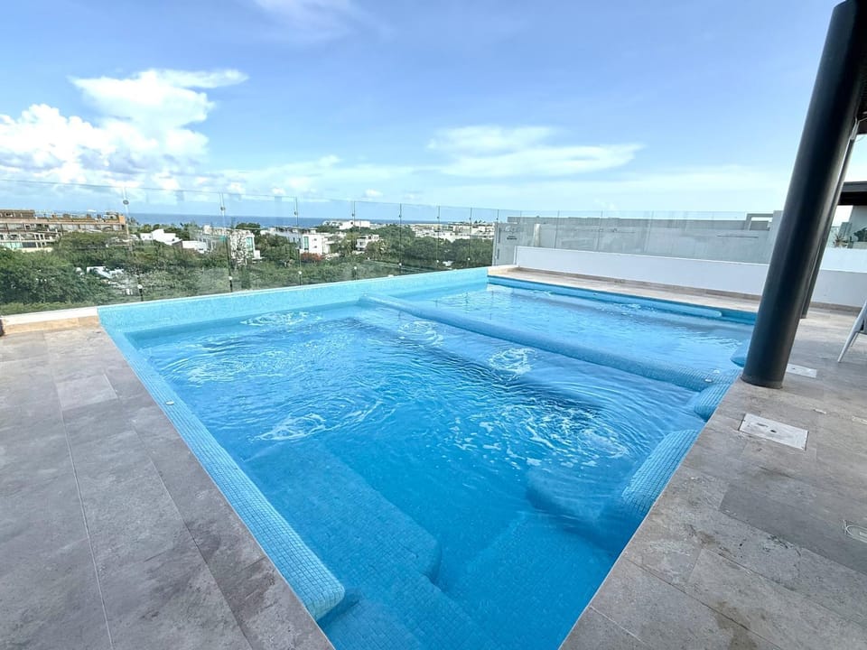 Hot Tub, Pool view