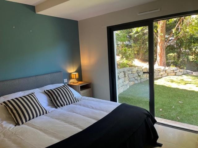 Bed, Garden, Bedroom, Garden view