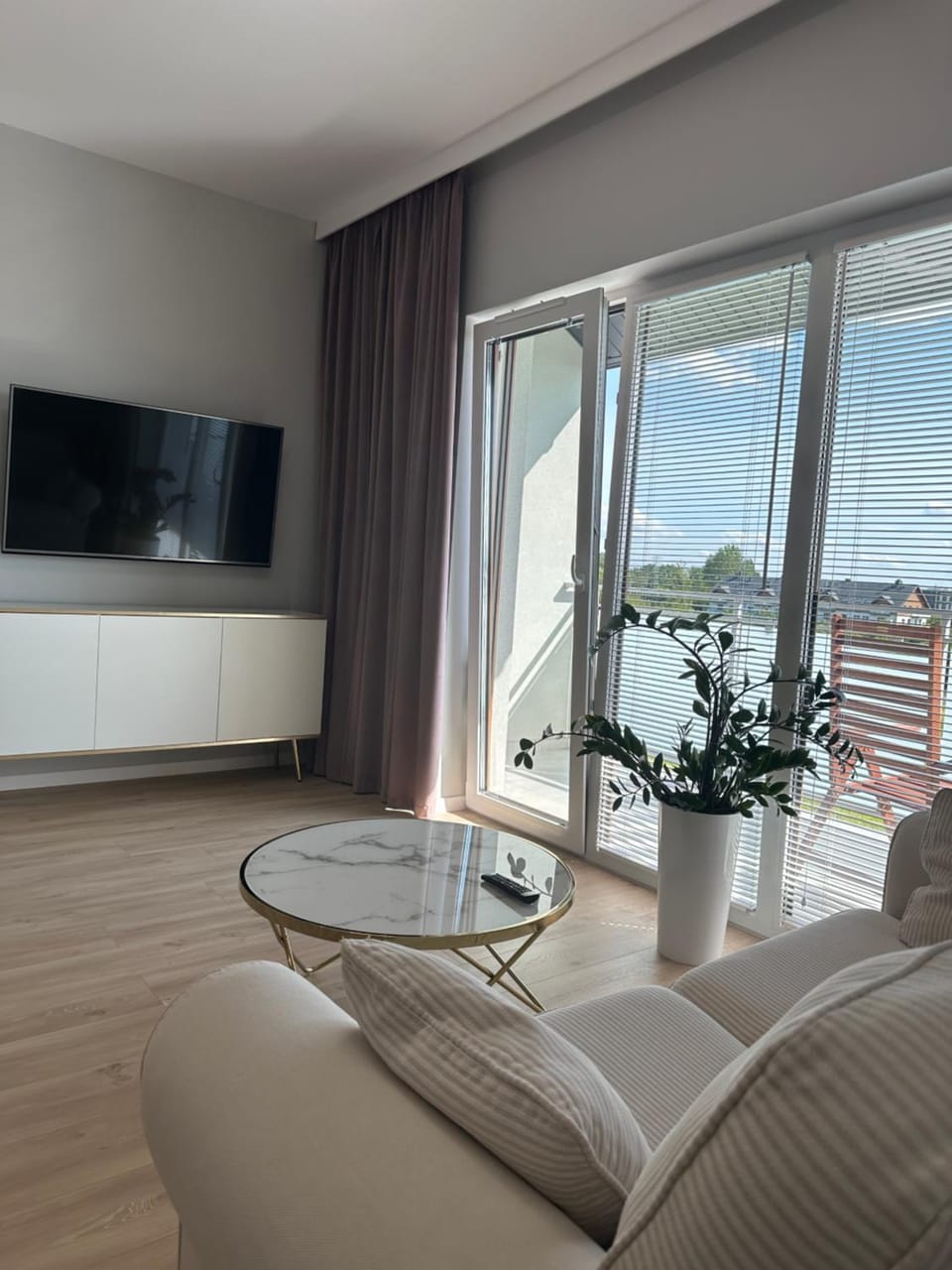 Apartament Magiczny Horyzont Apartment in Masovian Voivodeship